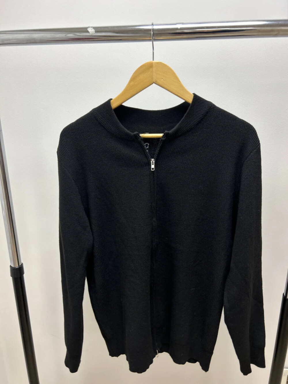 Women’s Black knit sweater cardigan with zipper size XL